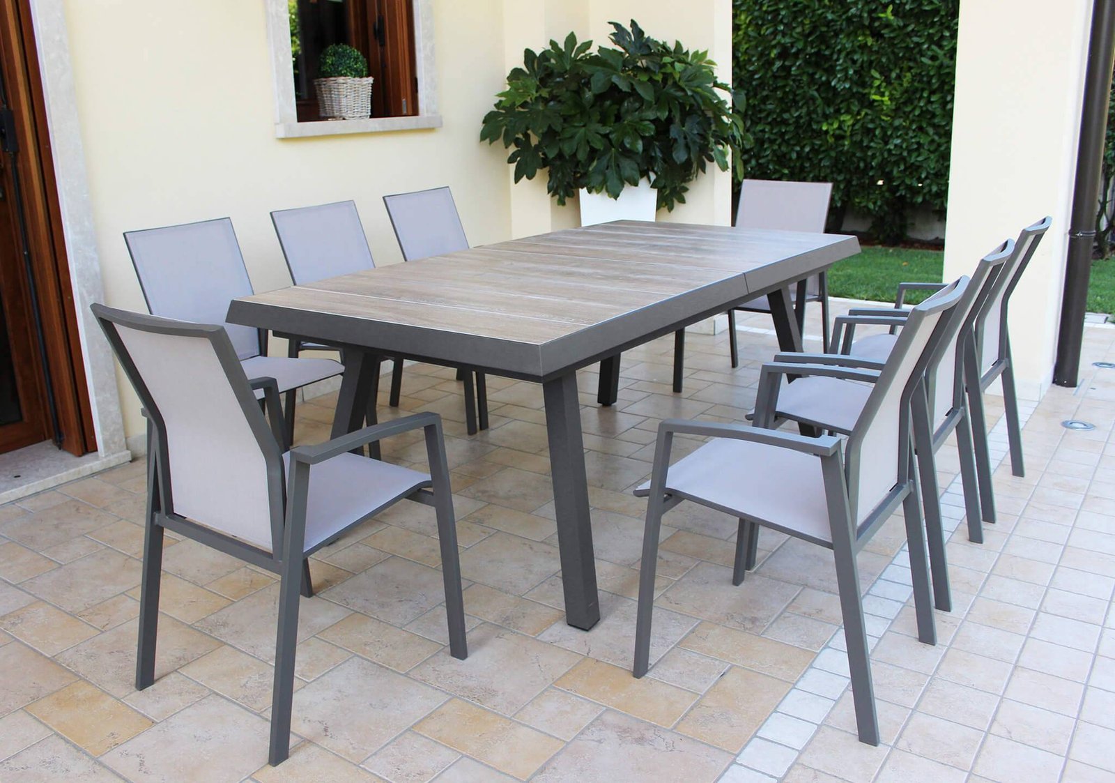 Tavolo da Giardino e piano in Gres 205-265×105 – BRET