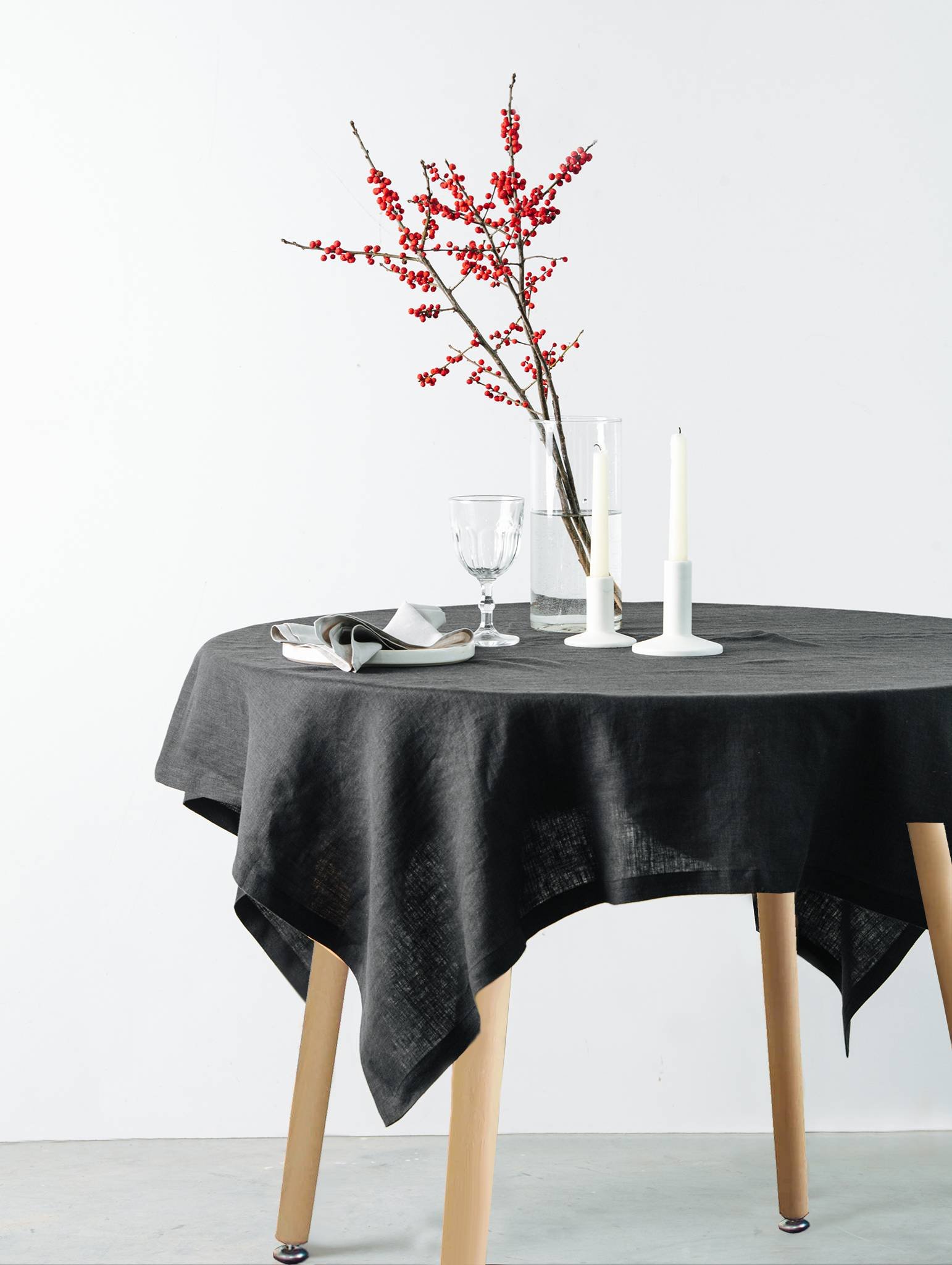 Tavolo Rotondo 120 in Plastica cm 120x120x75 – LYON