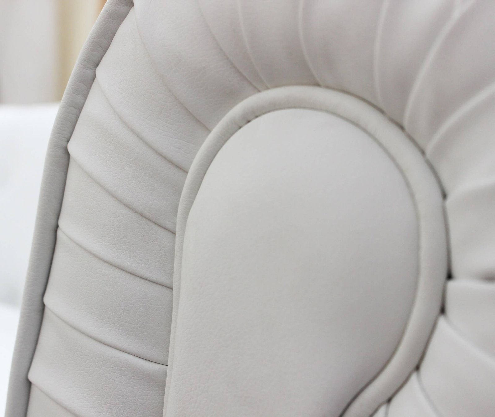 Divano vintage in ecopelle 2 posti in Ecopelle cm 152x74x82 – CHESTERFIELD