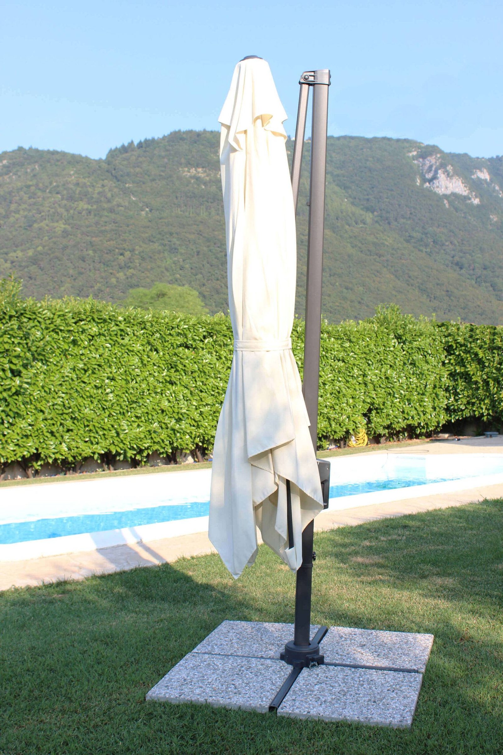 7218_OM807218_3-scaled.jpeg Ombrellone da Giardino decentrato 2×3 in alluminio,poliestere – PIAVE