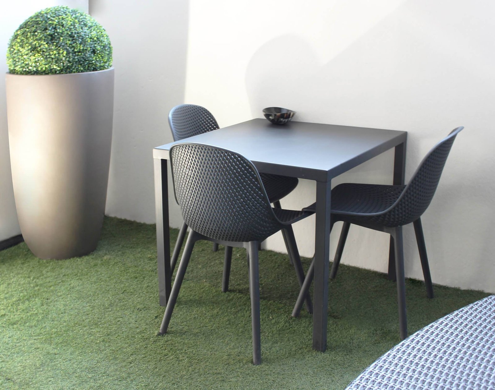 1001-BEIG_VA801001-MRNE_3.jpeg Set di 4 vasi da Giardino in Fibra di argilla cm 54x54x101 – DERRICK