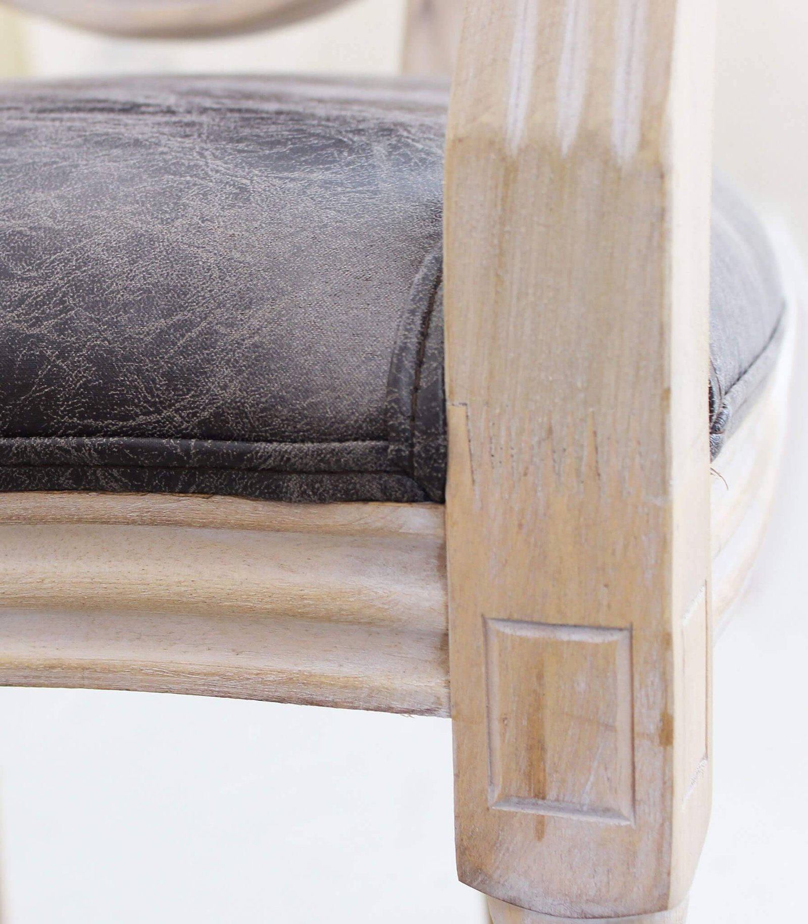 Sedia vintage in ecopelle in Ecopelle cm 46x55x96 – CASIMIR