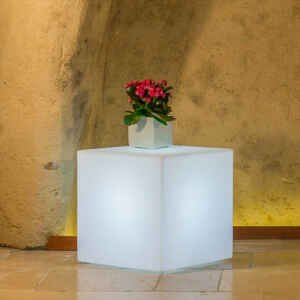 Cubo luminoso RGB con pannello solare cm 40x40x40 – DARIN
