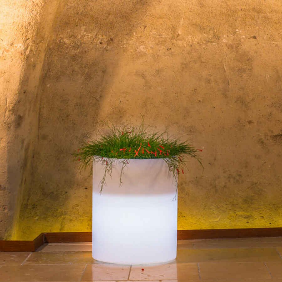 Vaso luminoso RGB con pannello solare cm 50x50x40 – ERIC