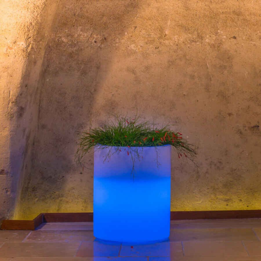Vaso luminoso RGB con pannello solare cm 50x50x40 – ERIC
