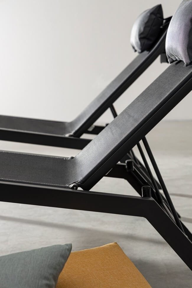 Chaise Longue da Giardino con Poggiapiedi – KRION