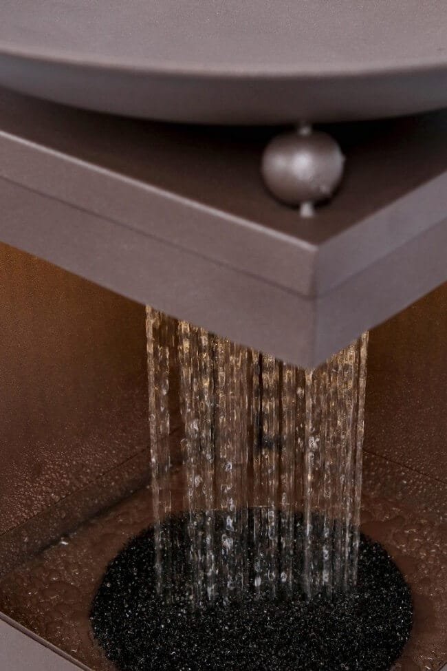 Fontana da giardino con Led – YUKI