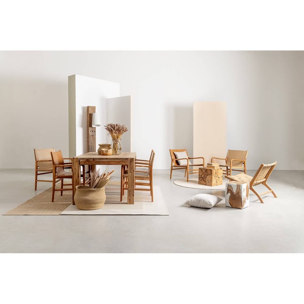 Sedia con braccioli in teak e vera pelle – PENELOPE
