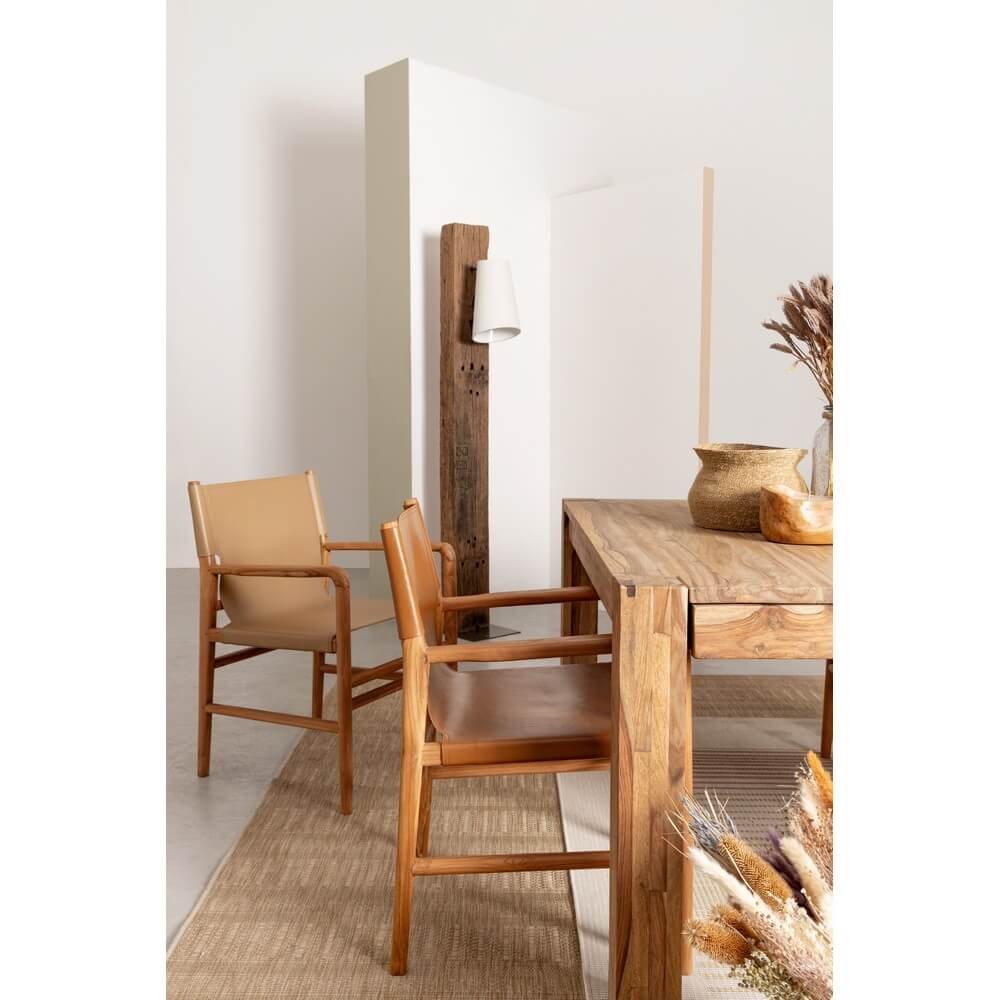 Sedia con braccioli in teak e vera pelle – PENELOPE