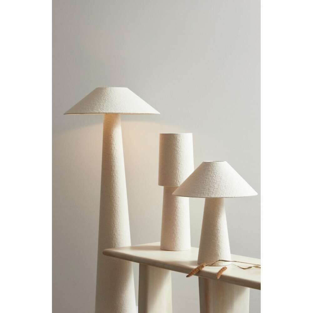 Lampada tavolo in tessuto Bouclè Crema H58 – KIAN