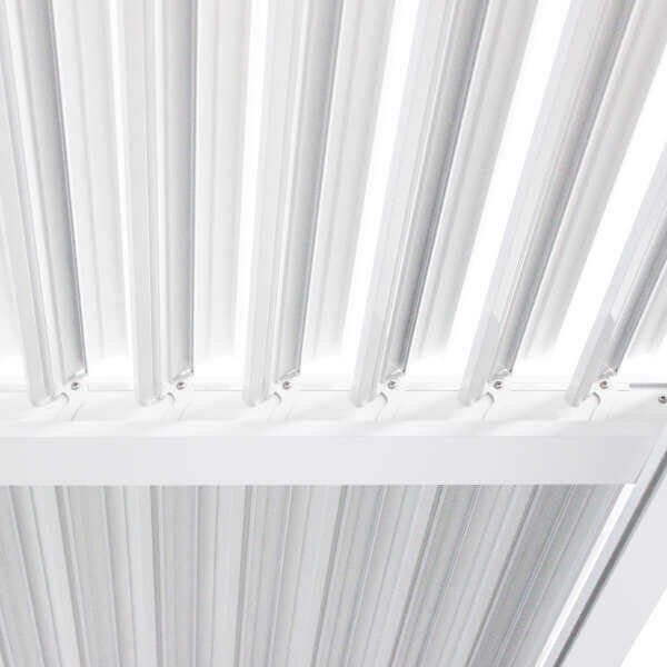 Alternative view of Pergola Bioclimatica addossata in alluminio - TONY