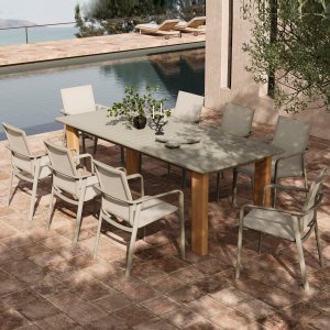 Tavolo da giardino allungabile in alluminio grey sand con gambe effetto legno 233/296x100 cm - GALAMIRA