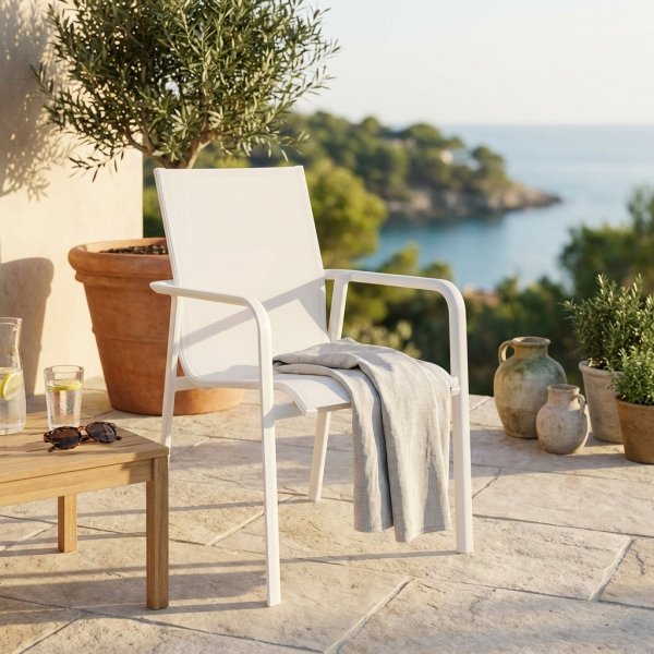 Poltrona da giardino impilabile in alluminio e textilene 65x57x90 cm - LORILNOR
