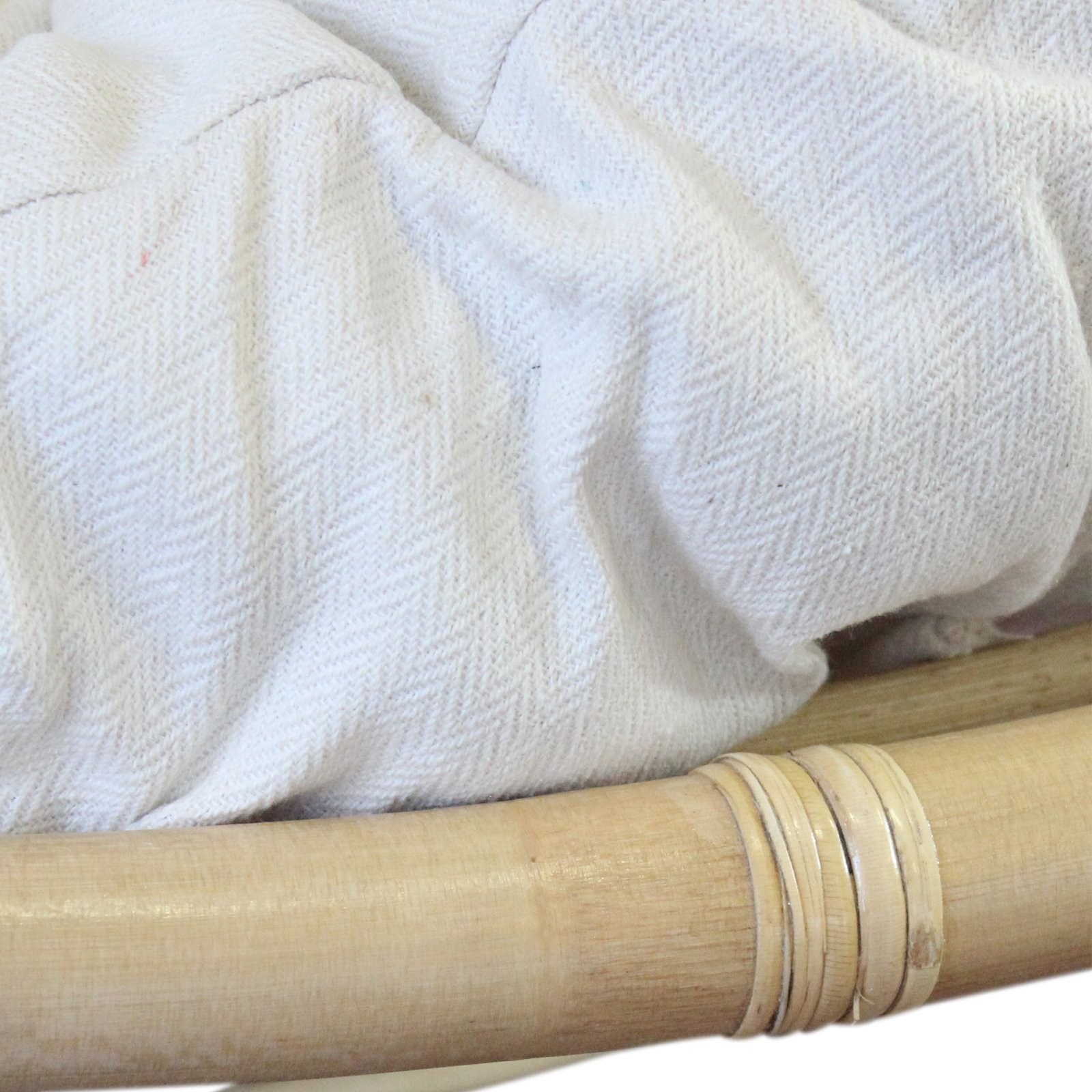 Poltrona rotonda in fibra naturale intrecciata con cuscini beige - FALIVEN Poltrona rotonda in fibra naturale intrecciata con cuscini beige - FALIVEN