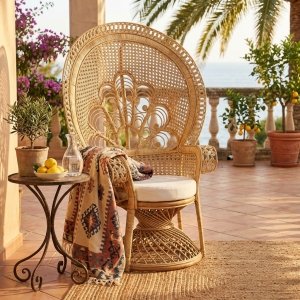 Poltrona in Rattan Intrecciato con Schienale a Ventaglio e Cuscini 147x105x68 cm - WILELIA Poltrona in Rattan Intrecciato con Schienale a Ventaglio e Cuscini 147x105x68 cm - WILELIA