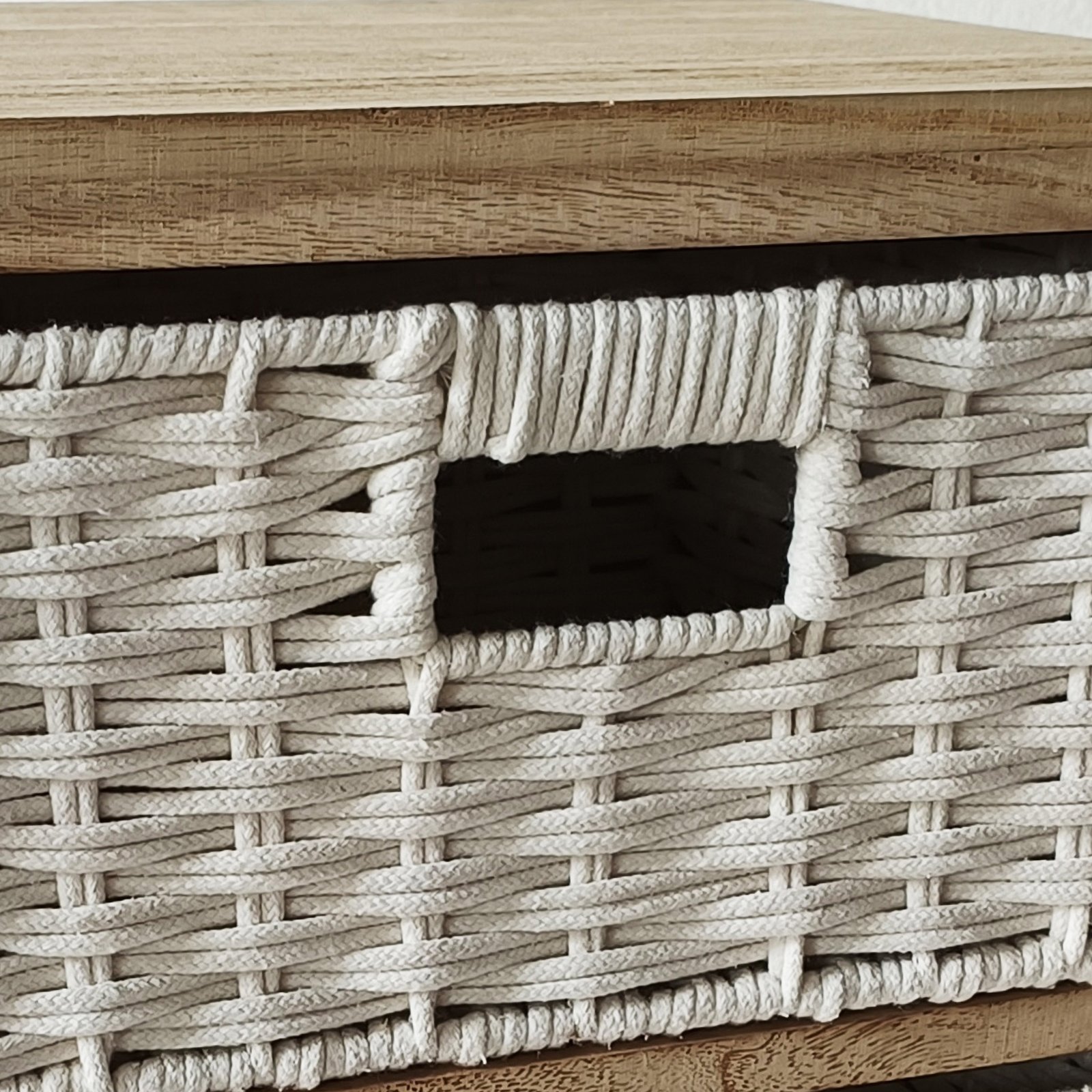 Mobiletto in Legno con 3 Cassetti in Vimini Intrecciato 35x30x62 cm - FALERNOR Mobiletto in Legno con 3 Cassetti in Vimini Intrecciato 35x30x62 cm - FALERNOR