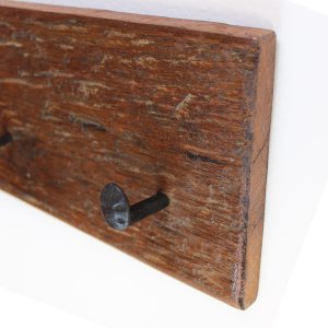 Appendiabiti da parete rustico in legno riciclato con ganci 90x8x15 cm - ELERNOR Appendiabiti da parete rustico in legno riciclato con ganci 90x8x15 cm - ELERNOR