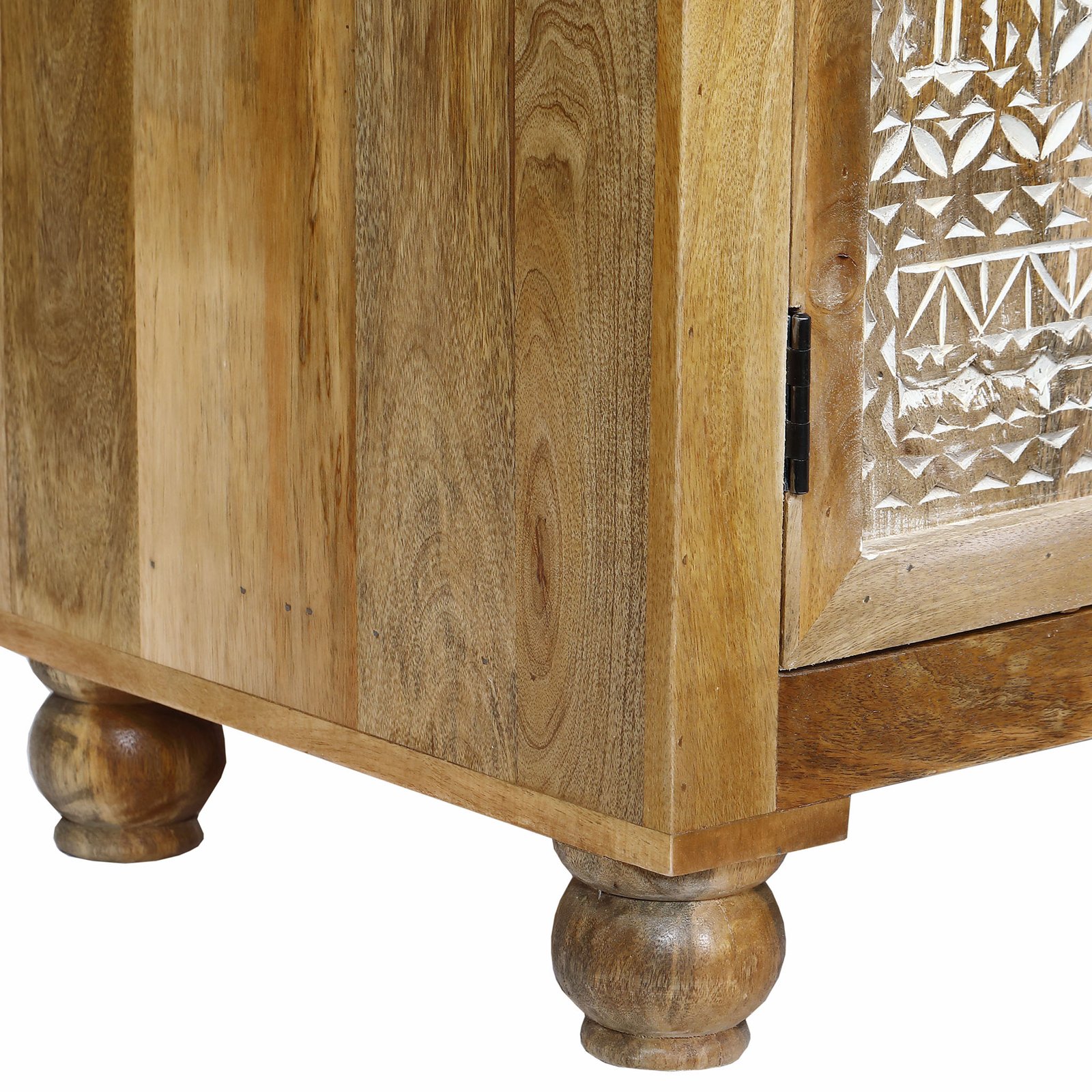 Credenza in legno di mango con 2 ante intagliate e 3 cassetti 150x45x90 cm - SELELVIA Credenza in legno di mango con 2 ante intagliate e 3 cassetti 150x45x90 cm - SELELVIA