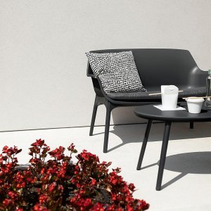 Salotto da giardino in polipropilene antracite, divano 2 posti 118,5 cm, 2 poltrone e tavolino - SELELNOR