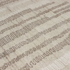 Tappeto in lana avorio con decoro geometrico 160x230 cm - QUORELUNA Tappeto in lana avorio con decoro geometrico 160x230 cm - QUORELUNA