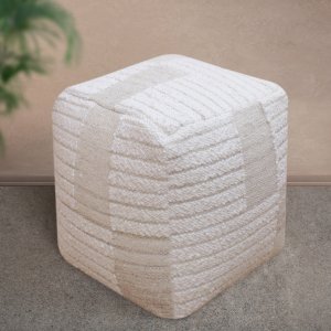 Pouf cubico in lana avorio con decoro 40x40x40 cm - GALARRIC