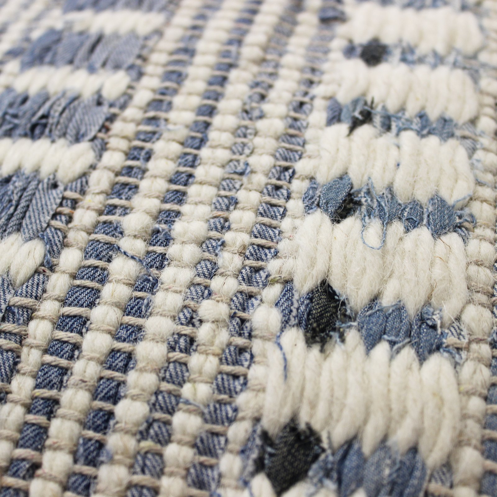 Cuscino decorativo in lana avorio a righe 45x45x8 cm - ULELLUNA