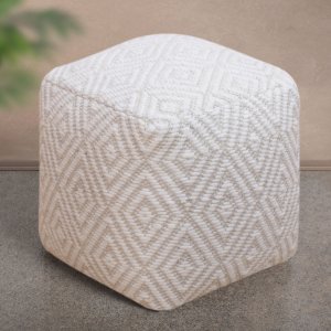 Pouf cubo in lana avorio con decoro geometrico 40x40x40 cm - KALUNVEN Pouf cubo in lana avorio con decoro geometrico 40x40x40 cm - KALUNVEN